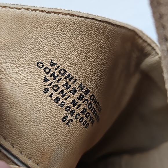 Free People Tan Suede Charm Double V Ankle Boot 39 / 8.5 NWOT - Picture 6 of 9